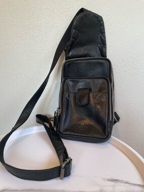 Unisex Black Genuine Leather Sling Crossbody Bag Wild West Los Angeles